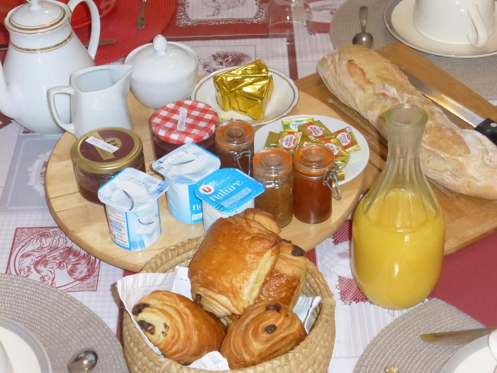 Au The A La Menthe Bed & Breakfast Romans-sur-Isere Exterior photo